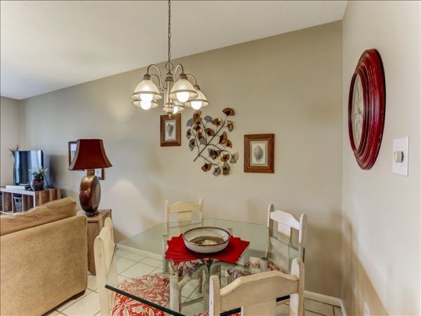 Fernandina Beach Vacation Condo Steps to Beach Sleeps 4 Guests