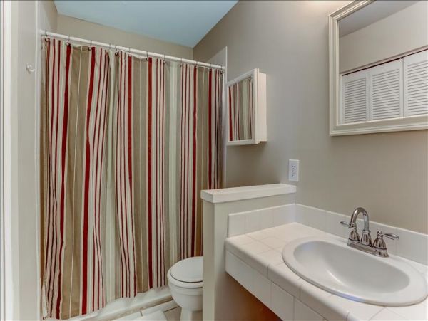 Fernandina Beach Vacation Condo Steps to Beach Sleeps 4 Guests