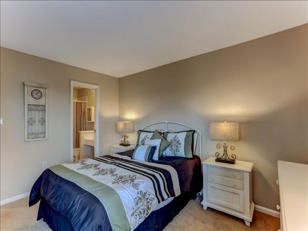 Fernandina Beach Vacation Condo Steps to Beach Sleeps 4 Guests