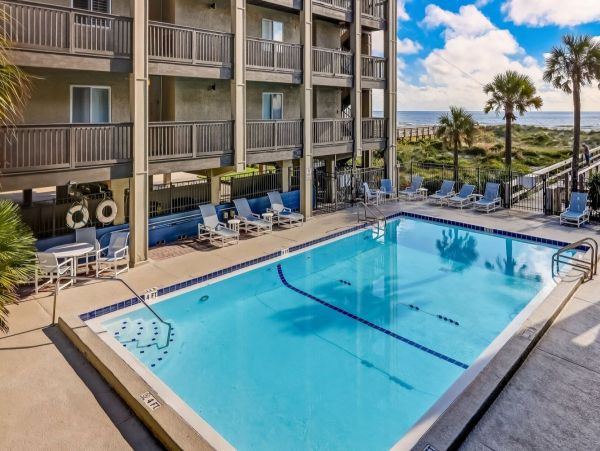 Fernandina Beach Vacation Condo Steps to Beach Sleeps 4 Guests