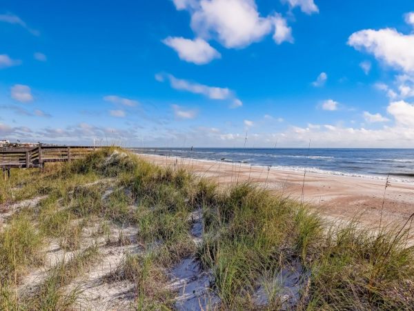Fernandina Beach Vacation Condo Steps to Beach Sleeps 4 Guests