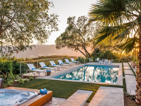 Five Bedroom Sonoma Vacation Pool Villa Sleeps 10 Guests