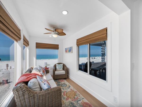 Anna Maria Island Beach House Four bedrooms with Pool