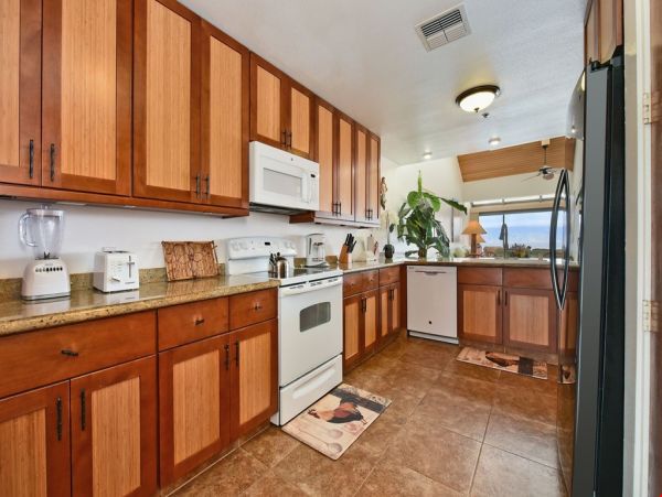 Beautiful Lahaina Oceanfront Penthouse with Amazing Views