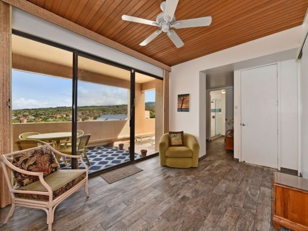 Beautiful Lahaina Oceanfront Penthouse with Amazing Views