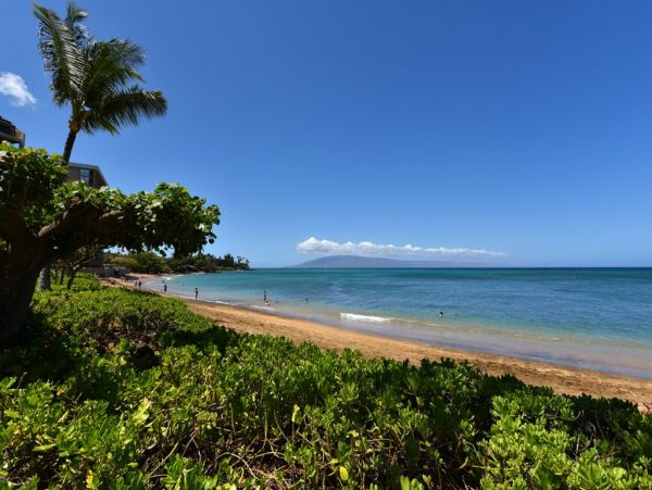 Beautiful Lahaina Oceanfront Penthouse with Amazing Views