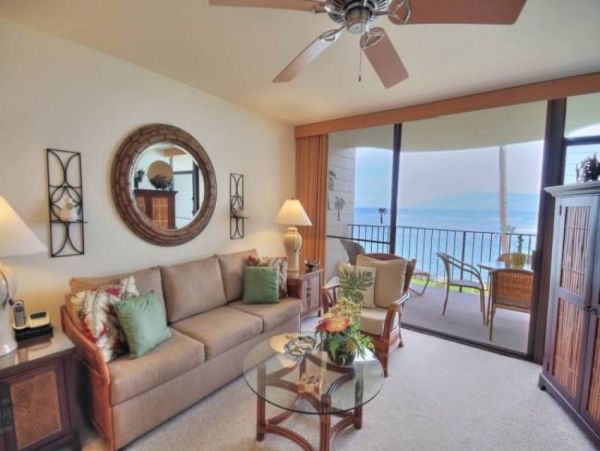 Beachfront Kihei Condo with Resort Privileges
