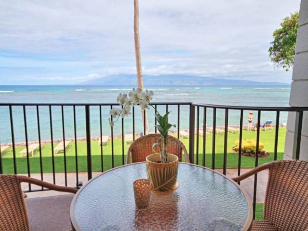 Beachfront Kihei Condo with Resort Privileges