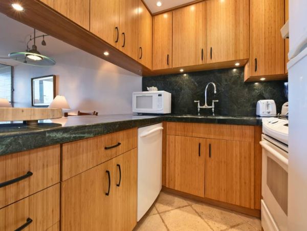 Kaanapali Vacation Condo One Bedroom On Beach