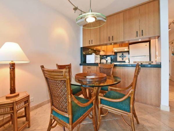 Kaanapali Vacation Condo One Bedroom On Beach