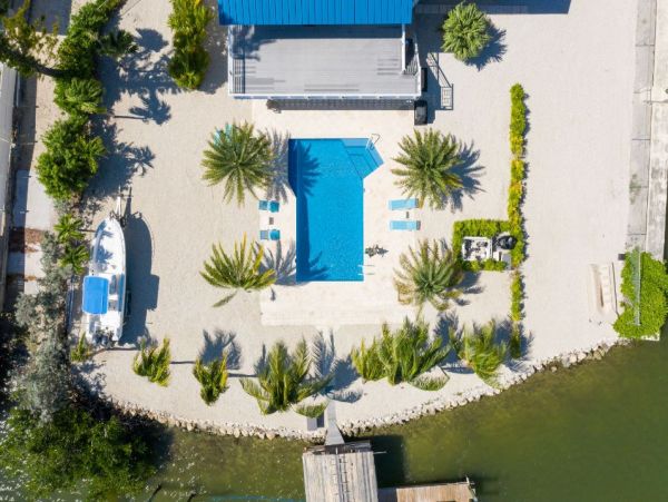 The Florida Keys Vacation Pool Home with Boat Dock