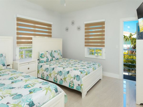 The Florida Keys Vacation Pool Home with Boat Dock