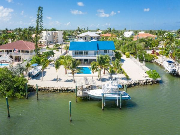 The Florida Keys Vacation Pool Home with Boat Dock