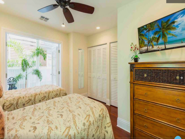 Luxury Key West Vacation Pool Home Sleeps13 Guests