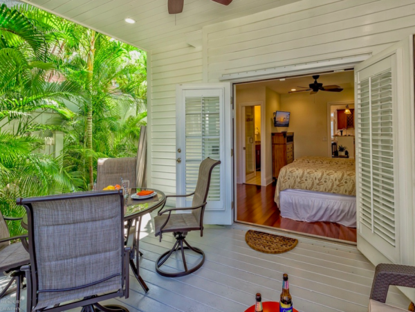 Luxury Key West Vacation Pool Home Sleeps13 Guests