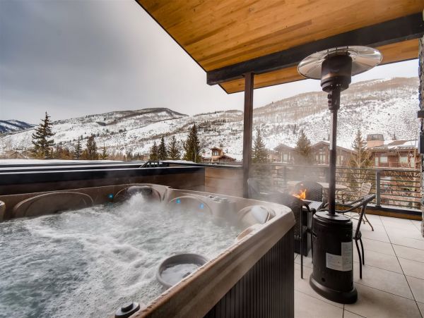 Stunning Views 5 Bedroom Vail Vacation Penthouse Sleeps 20