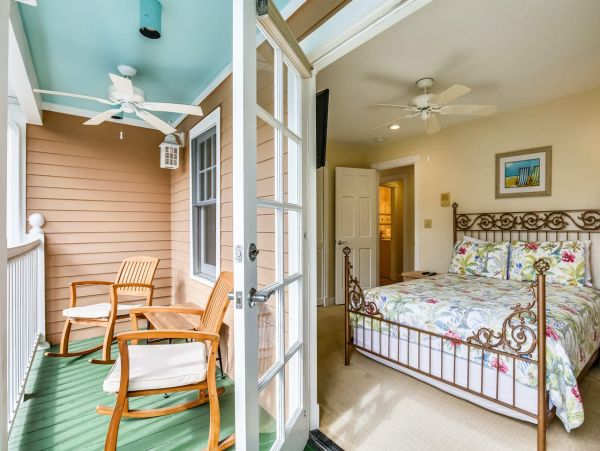 4 Bedroom Plus Loft Key West Vacation Home with Private Pool