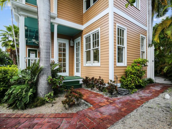 4 Bedroom Plus Loft Key West Vacation Home with Private Pool