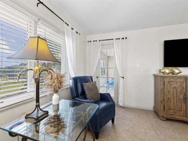 Marathon Vacation Rental Home Five Bedrooms.