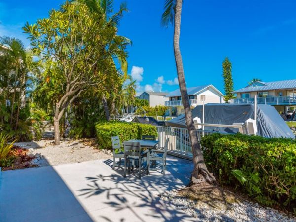 Marathon Vacation Rental Home Five Bedrooms.