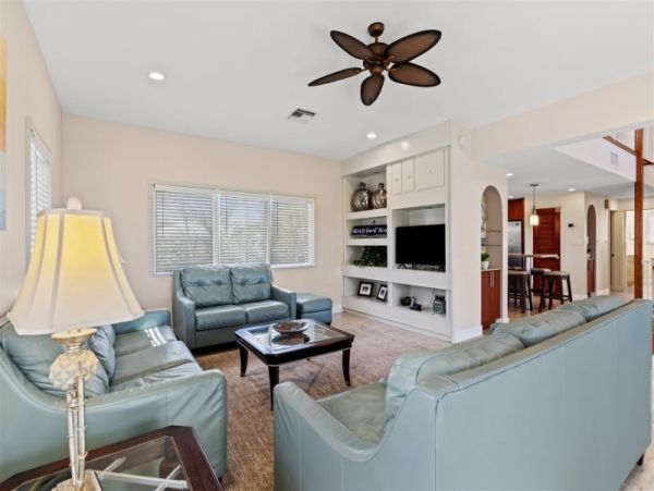 Marathon Vacation Rental Home Five Bedrooms.