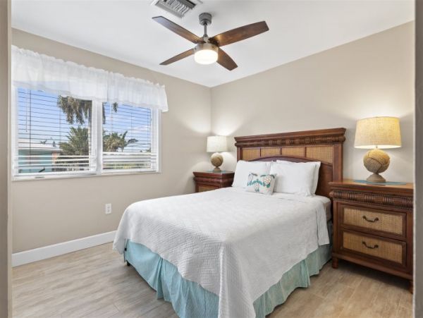 Marathon Vacation Rental Home Five Bedrooms.
