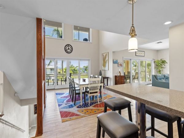 Marathon Vacation Rental Home Five Bedrooms.