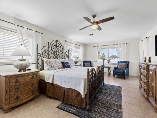 Marathon Vacation Rental Home Five Bedrooms.