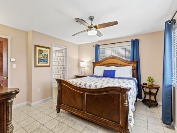 Marathon Vacation Rental Home Five Bedrooms.