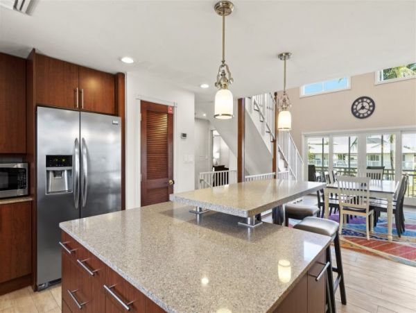 Marathon Vacation Rental Home Five Bedrooms.