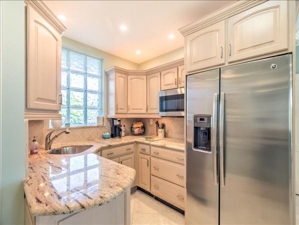 Five Bedroom Marathon Vacation Rental Pool & Spa