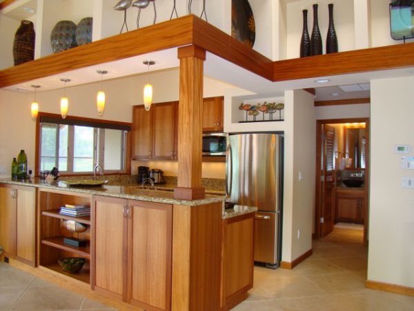 Kahala 7-Brm Estate Main House Plus Cottage