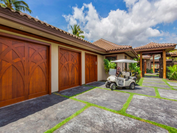 Luxurious Villa with Lagoon Pool & Resort Amenities