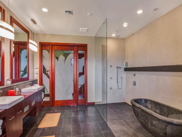 Luxurious Villa with Lagoon Pool & Resort Amenities