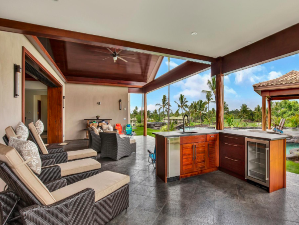 Luxurious Villa with Lagoon Pool & Resort Amenities