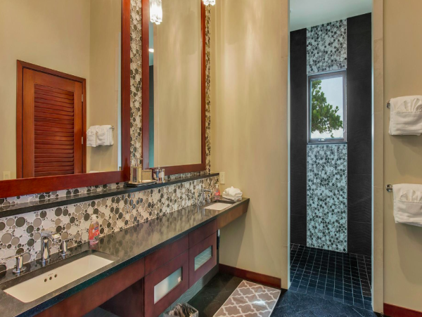 Luxurious Villa with Lagoon Pool & Resort Amenities