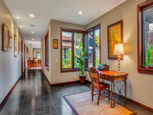 Luxurious Villa with Lagoon Pool & Resort Amenities