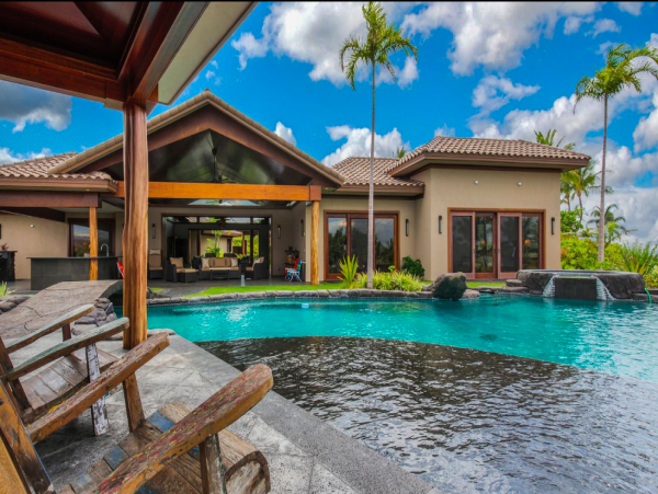 Luxurious Villa with Lagoon Pool & Resort Amenities