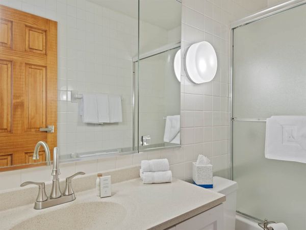 Vail Vacation  Condo 3 Bedroom 3 Bathroom Sleeps 7 Guests