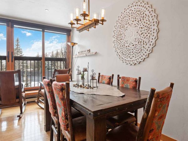 Vail Vacation  Condo 3 Bedroom 3 Bathroom Sleeps 7 Guests