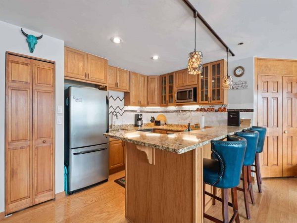 Vail Vacation  Condo 3 Bedroom 3 Bathroom Sleeps 7 Guests