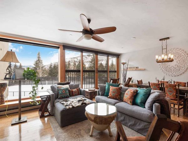 Vail Vacation  Condo 3 Bedroom 3 Bathroom Sleeps 7 Guests