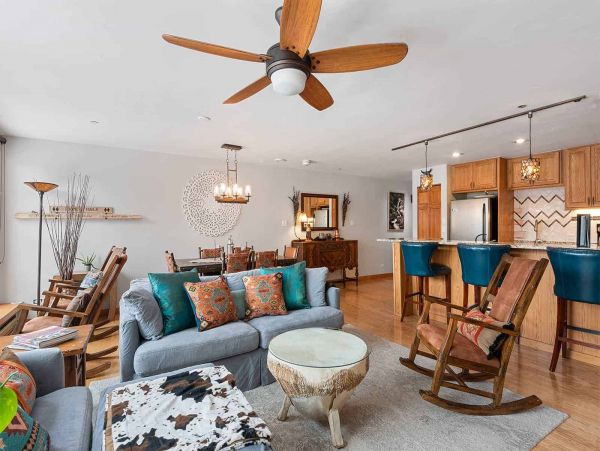Vail Vacation  Condo 3 Bedroom 3 Bathroom Sleeps 7 Guests