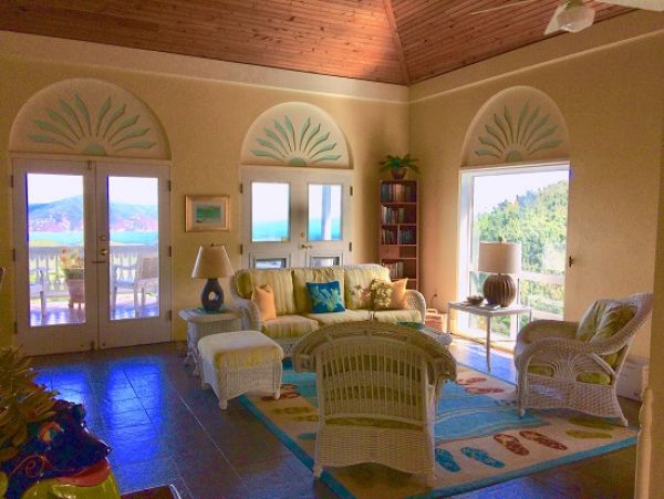 ST. JOHN VILLA 3 BEDROOM WITH VIEW AND POOL