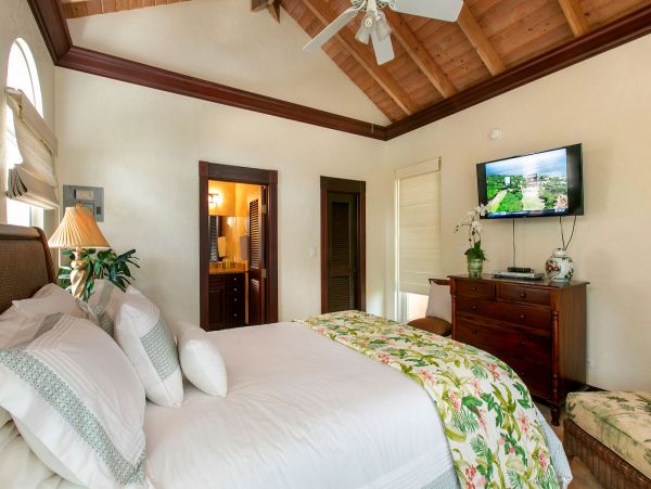 Stunning Views From This 5 Bedroom Villa with Private Pool