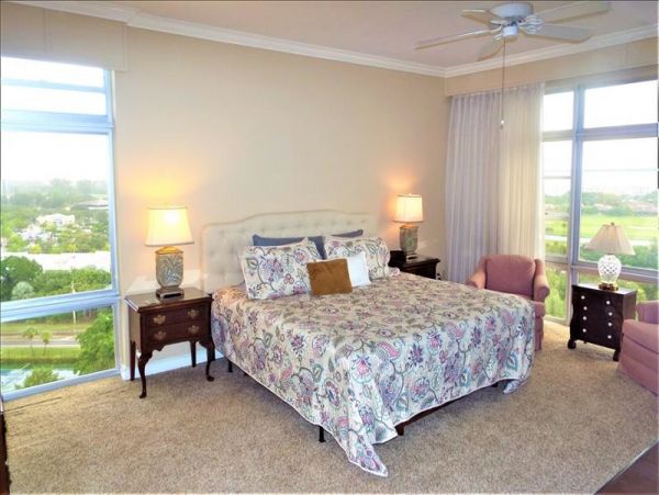 Longboat Key Vacation Condo on Beach Full Gulf Views
