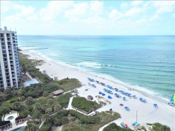 Longboat Key Vacation Condo on Beach Full Gulf Views