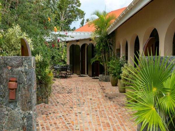 St. John Home 957103
