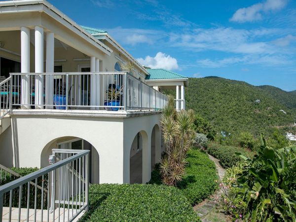 Platinum Four Bedroom Villa With Sweeping Ocean Views