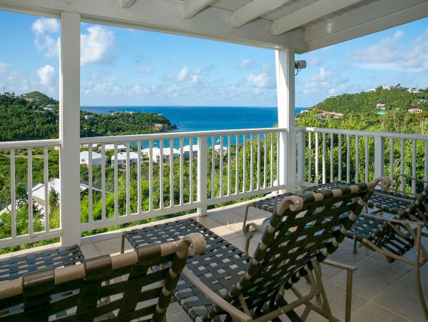 5 Bedroom Short Walk to Beach St. John Vacation Home